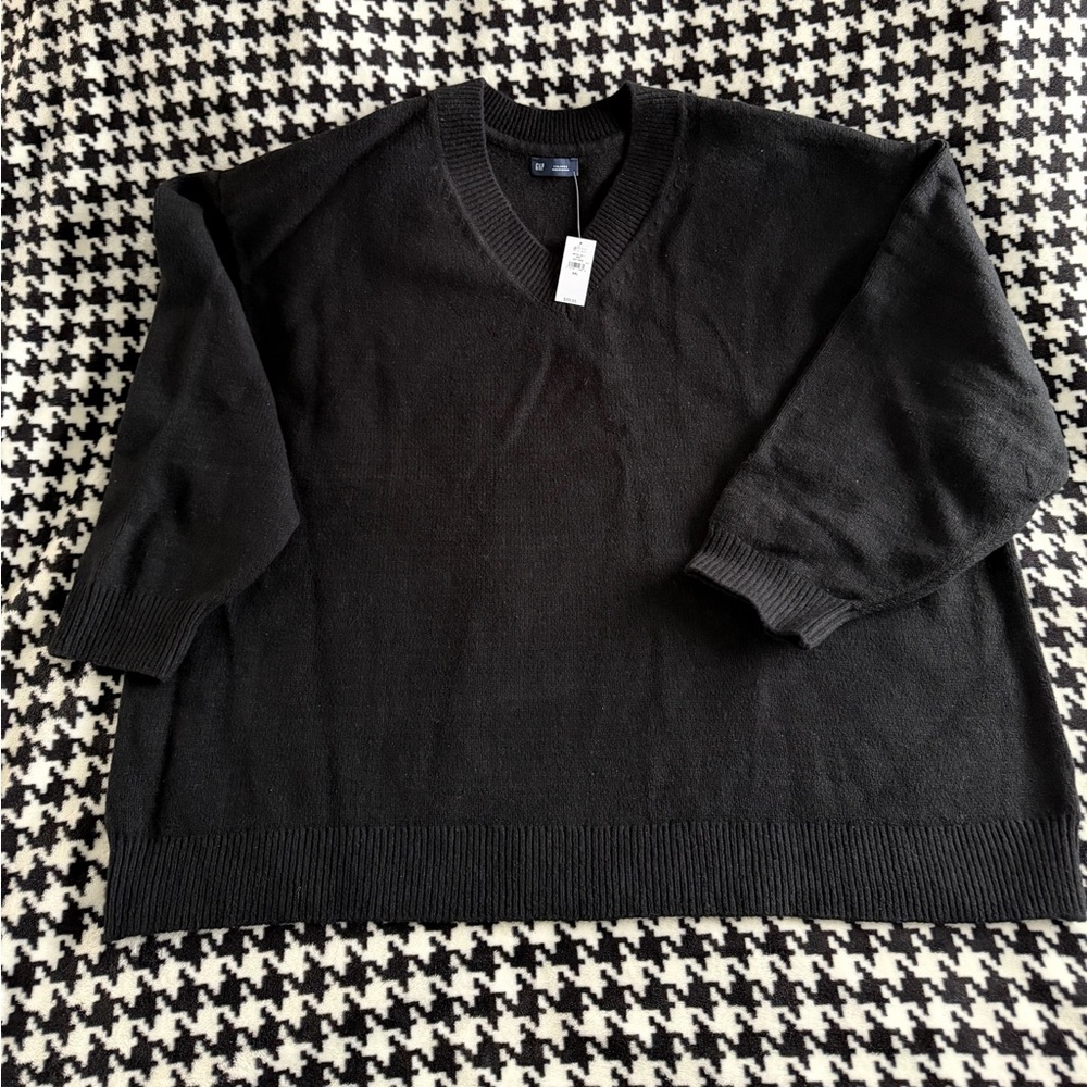 NWT GAP Cash-Soft Oversized Women's Black V-Neck Sweater